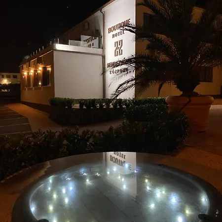 Boutique & Event Center فندق بودابست