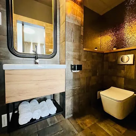 Boutique & Event Center * بودابست