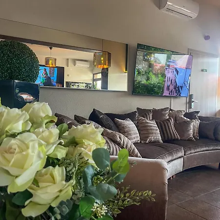 Boutique & Event Center فندق